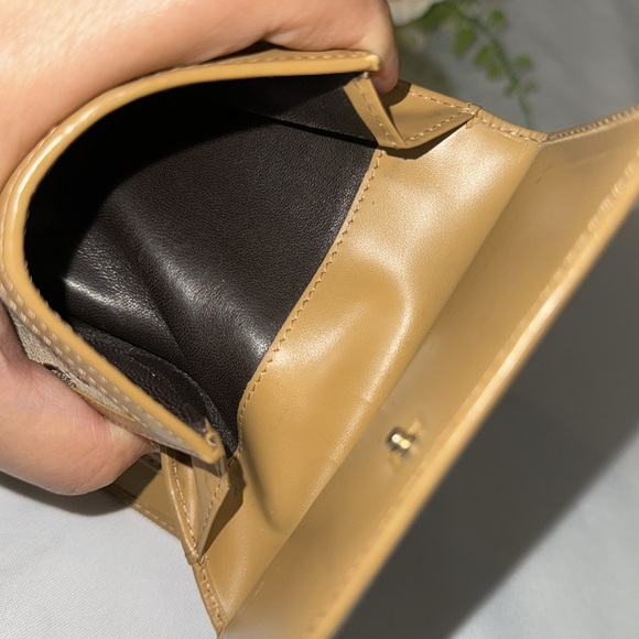 Authentic Gucci wallet - Picture 7 of 13